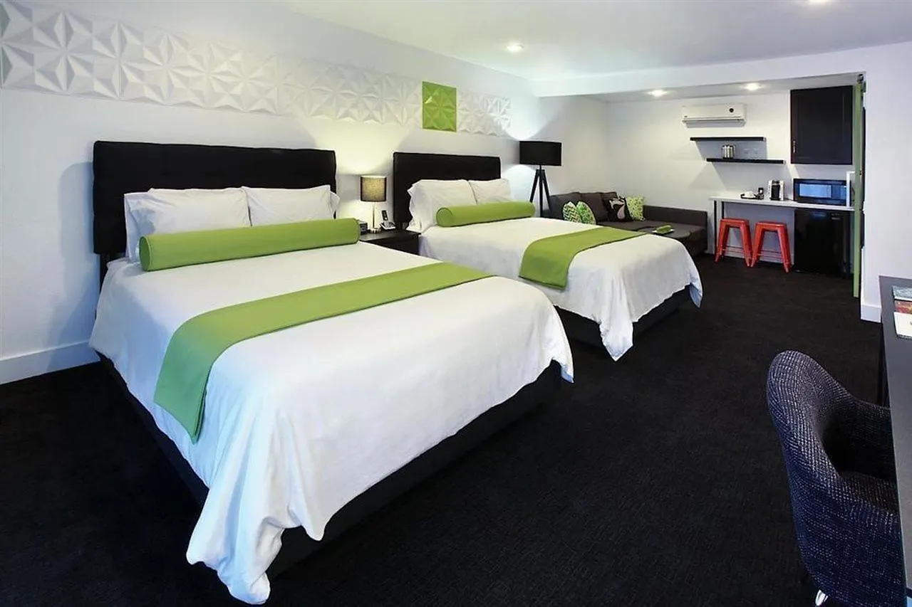 7 Springs Inn & Suites Palm Springs 3*,  United States