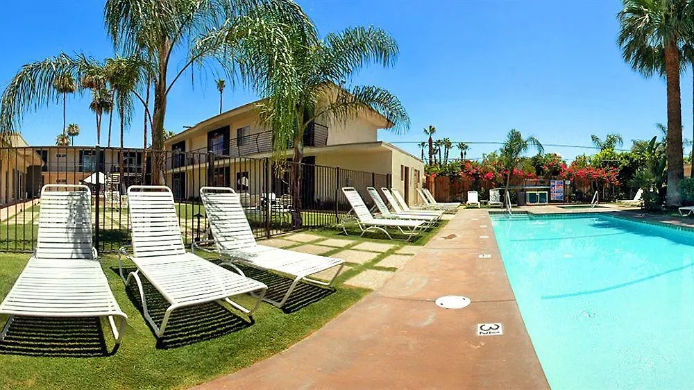 7 Springs Inn & Suites Palm Springs Hotel