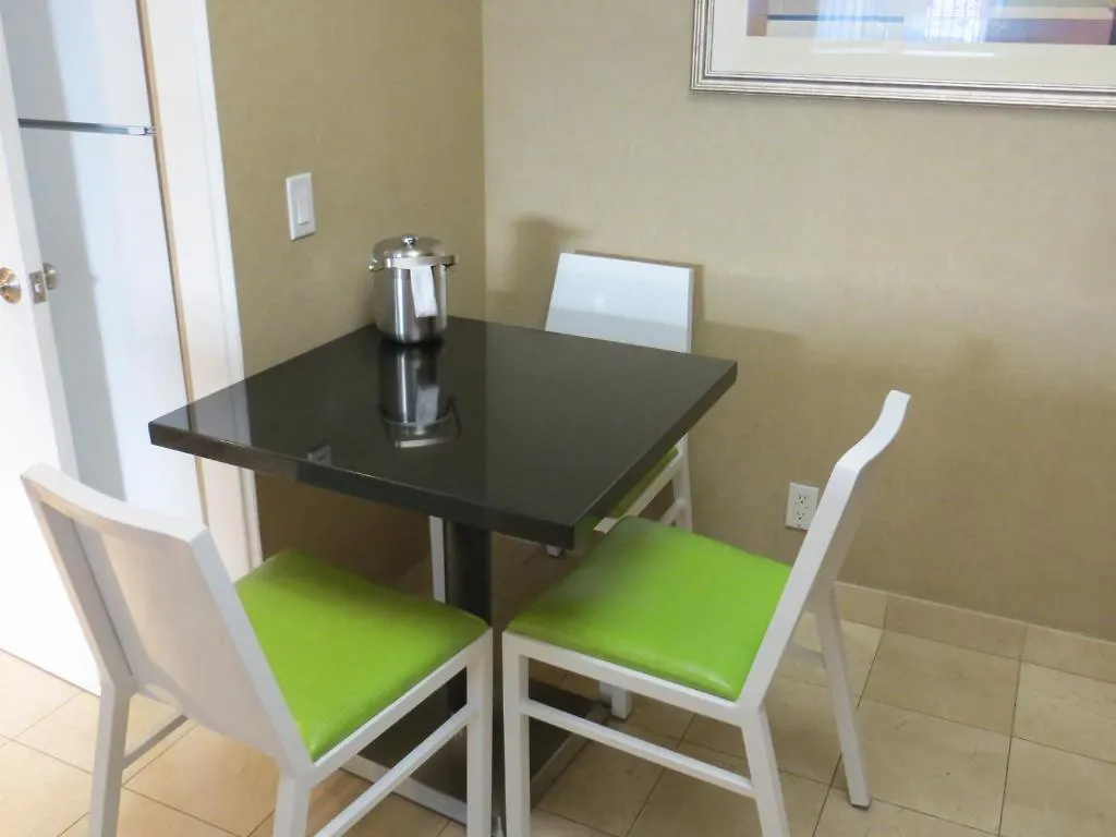 Hotel 7 Springs Inn & Suites Palm Springs