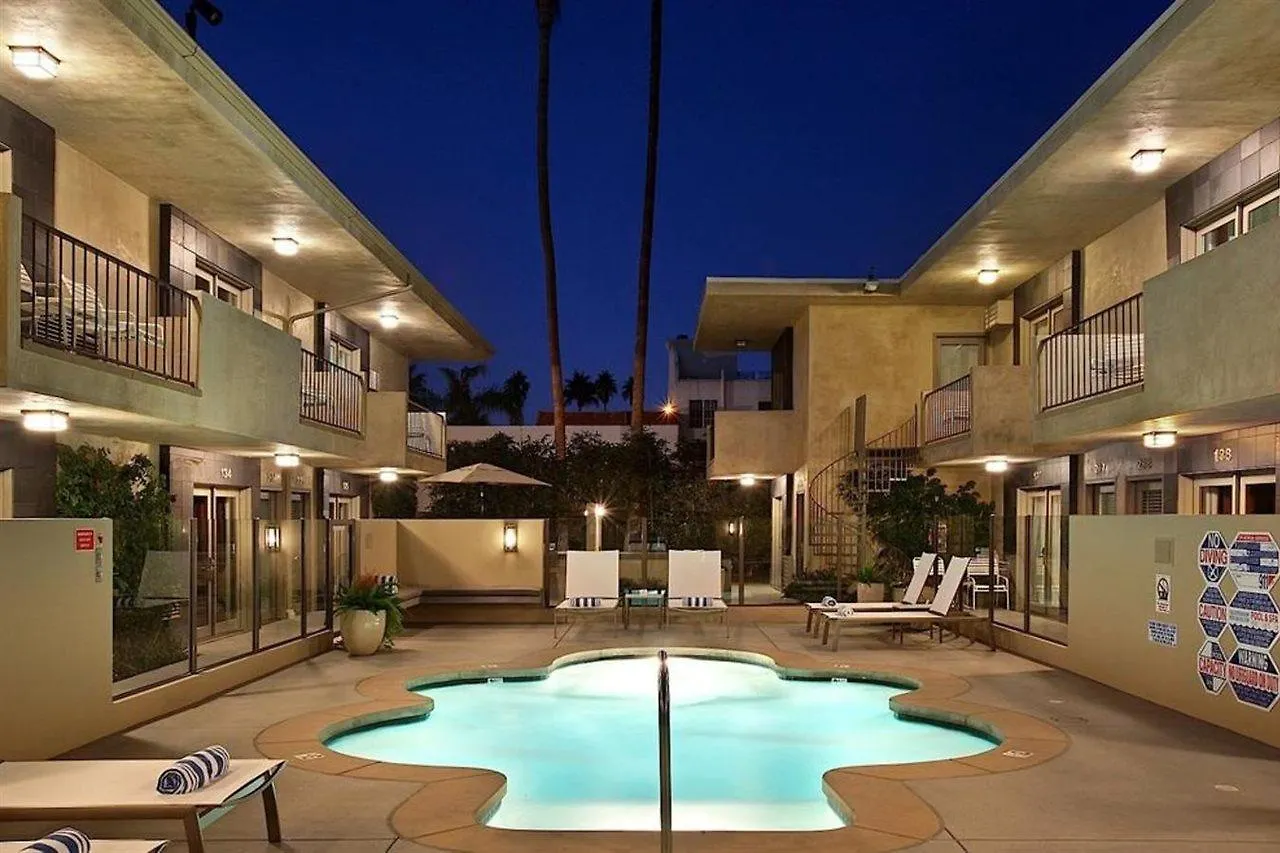7 Springs Inn&Suites Palm Springs